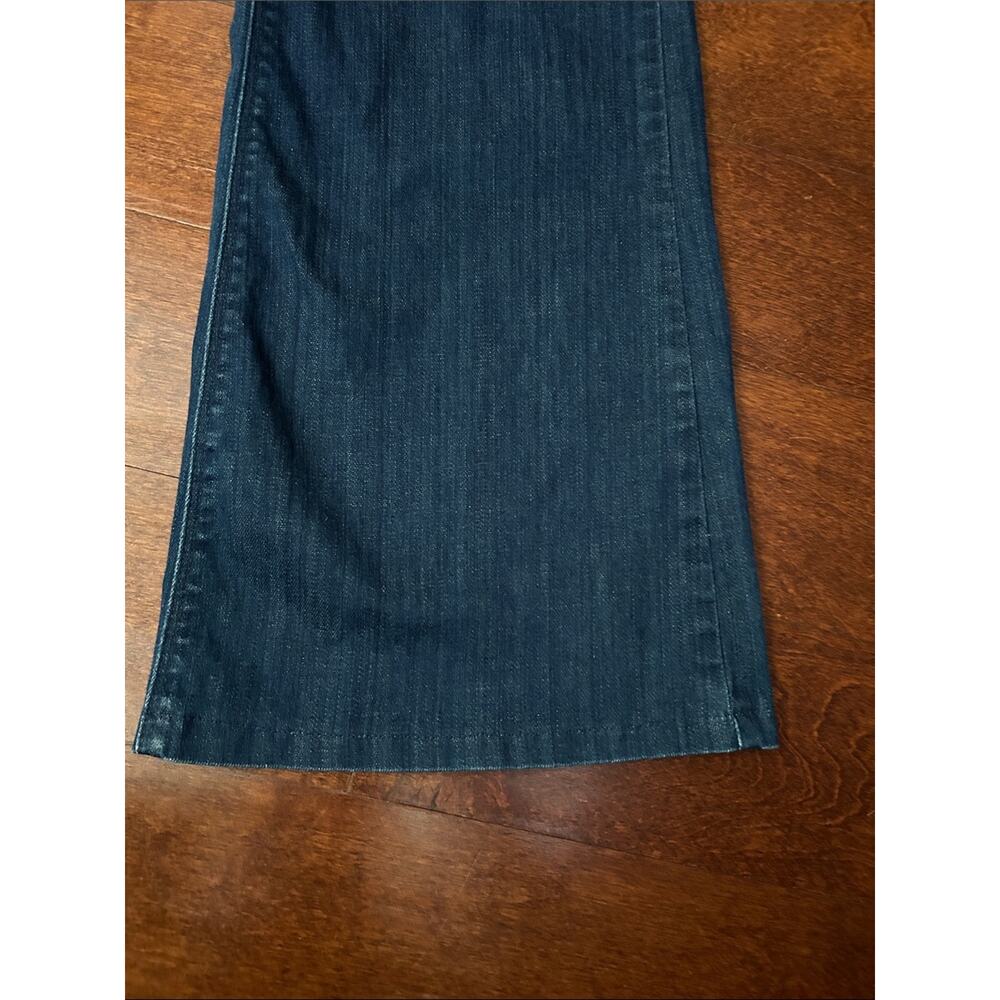 Levi's Women’s Dark Blue Slightly Flared Wide-Leg Jeans, Size 29 - Picture 3 of 11